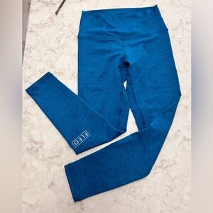 Fleo 25” inseam El Toro leggings, Mykonos (heathered teal blue), medium, EUC